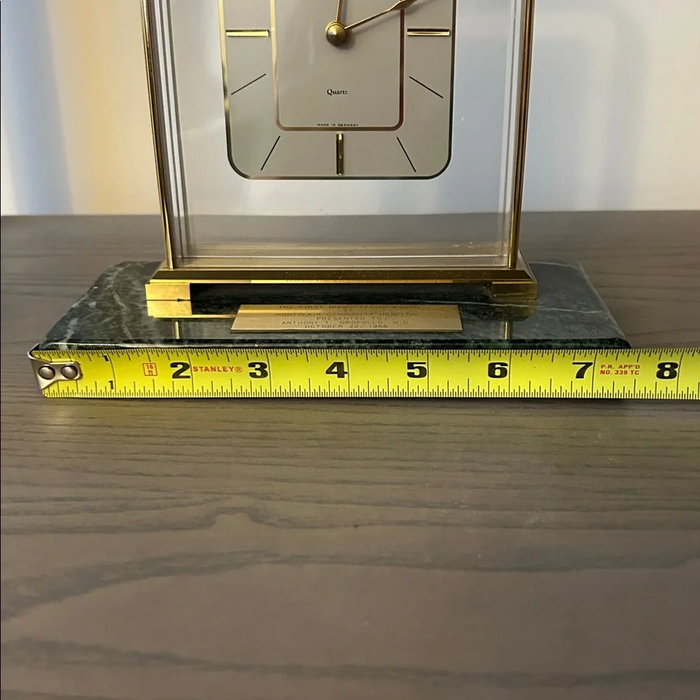 Vintage Hechinger Green Marble Base Mantle Table Shelf Solid Brass Clock.